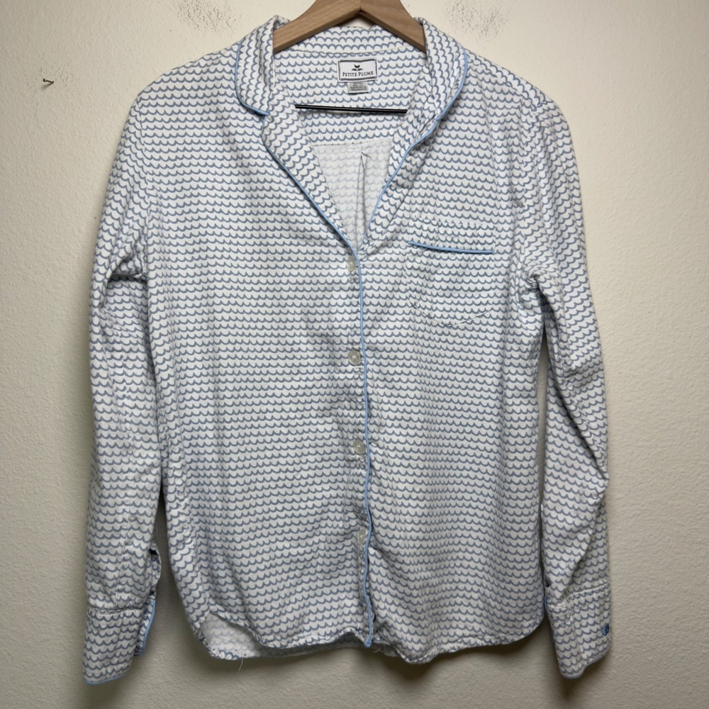 Petite Plume Women 100% Cotton Pajama Top S Blue White Scallop Wave Button Down